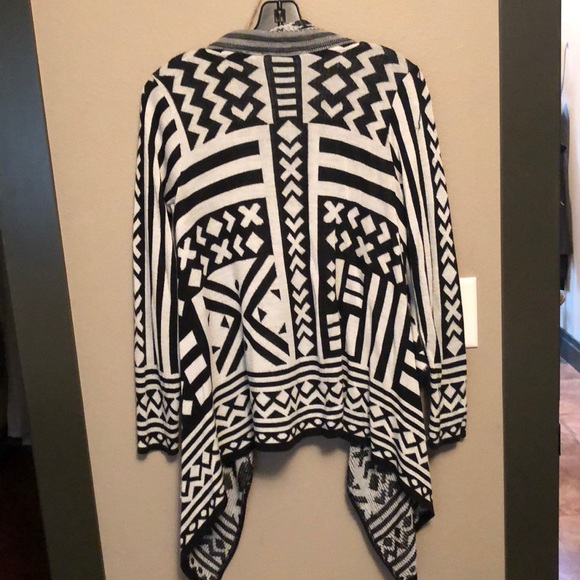 Cardigan - Picture 3 of 4